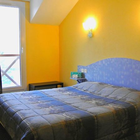 Logis Argonne Hotel Vouziers Екстер'єр фото
